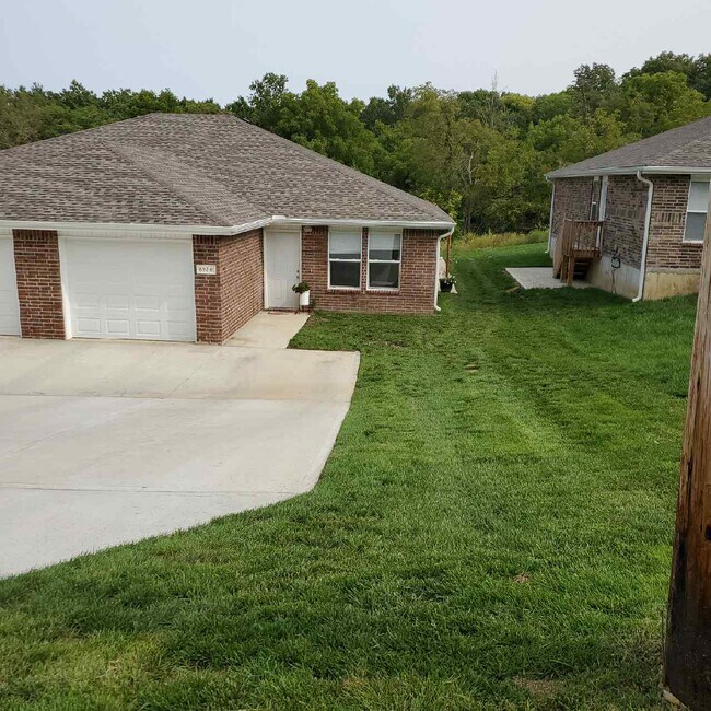 897 W Gay St in Warrensburg, MO - Building Photo - Building Photo