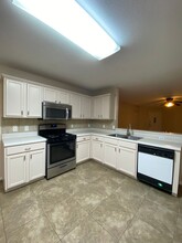 13025 Maidenhair Tr in Elgin, TX - Building Photo - Building Photo