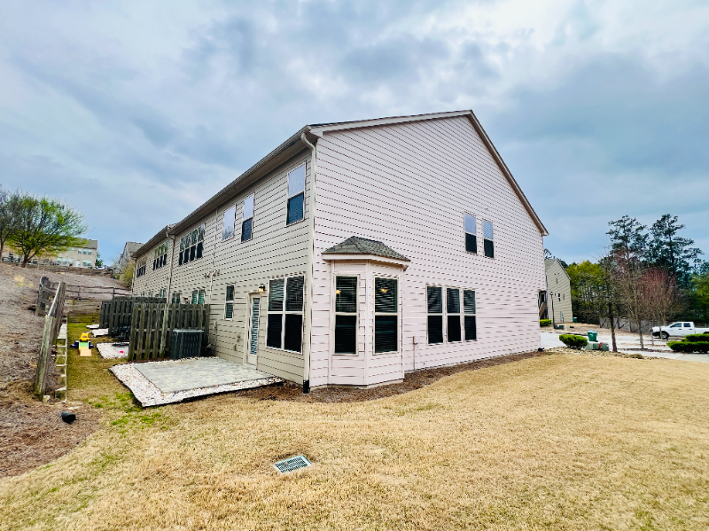 1964 Paxton Ridge Ln in Lilburn, GA - Foto de edificio