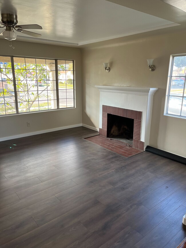 10408 McNerney Ave in South Gate, CA - Building Photo - Building Photo