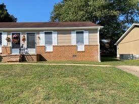 29 Rossfield Cv, Unit R in Jackson, TN - Building Photo