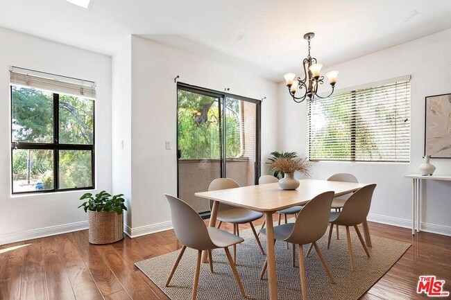 5322 Colodny Dr in Agoura Hills, CA - Building Photo - Building Photo