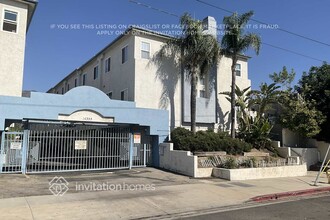 14355 Foothill Blvd in Los Angeles, CA - Foto de edificio - Building Photo