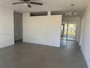 6430 SW 15th St in Pompano Beach, FL - Building Photo - Building Photo