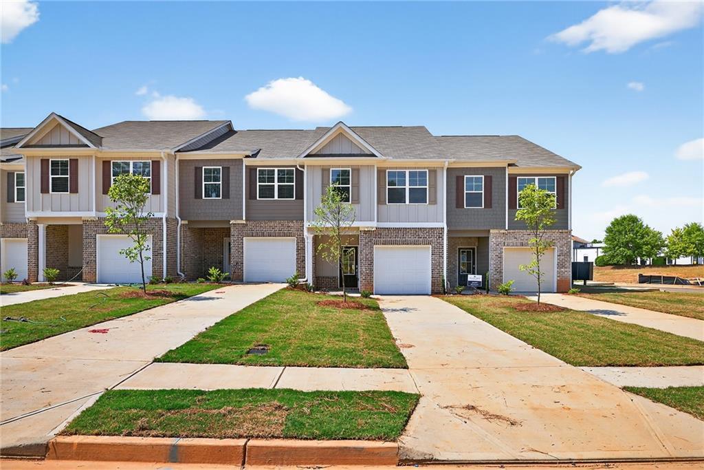 2825 Lillian Ln in Douglasville, GA - Building Photo