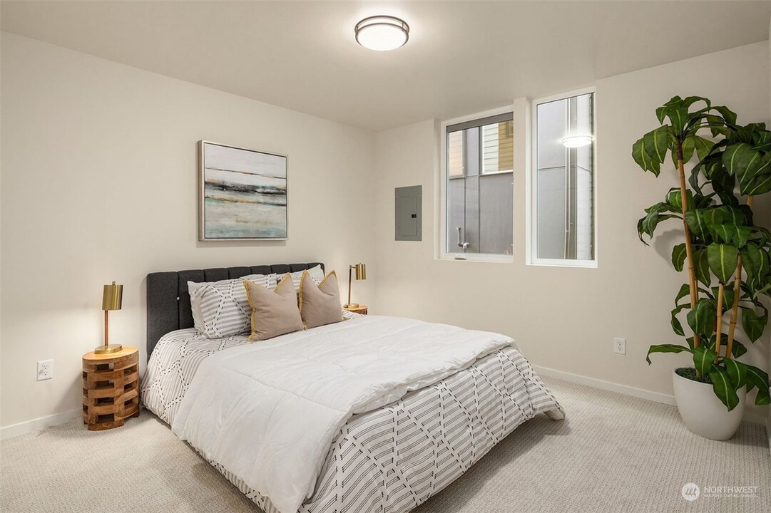5621 9th Ave NW in Seattle, WA - Foto de edificio