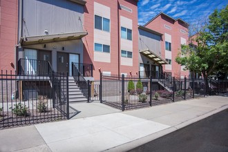 CircleEast Townhomes in Cleveland, OH - Building Photo - Building Photo