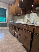 512 E Philadelphia Ave in Youngstown, OH - Foto de edificio - Building Photo