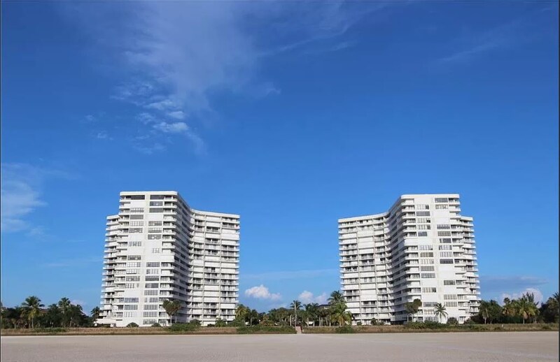 320 Seaview Ct, Unit 1208 in Marco Island, FL - Foto de edificio