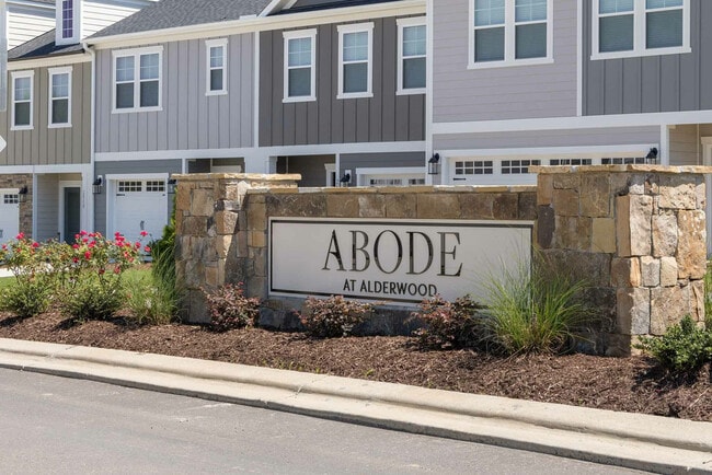 ABODE Alderwood in Apex, NC - Foto de edificio - Building Photo