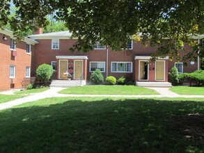 426 Middle Tpke W, Unit #52 in Manchester, CT - Foto de edificio - Building Photo