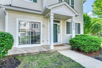 2279 Reflections Dr in Aurora, IL - Building Photo - Building Photo