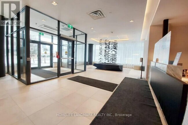 180 Fairview Mall Dr in Toronto, ON - Building Photo - Building Photo