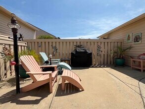4034 Fairway Lakes Dr in Myrtle Beach, SC - Foto de edificio - Building Photo