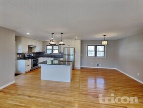 3363 69th St E in Inver Grove Heights, MN - Building Photo - Building Photo