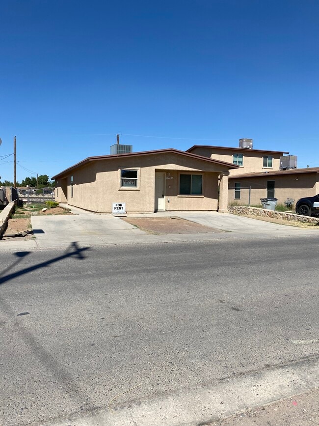 8493 Roseway Dr, Unit 8493 Roseway Dr Unit A