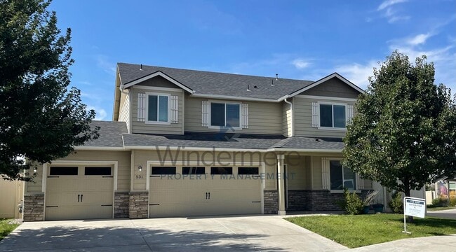 property at 531 SW Alicia Loop