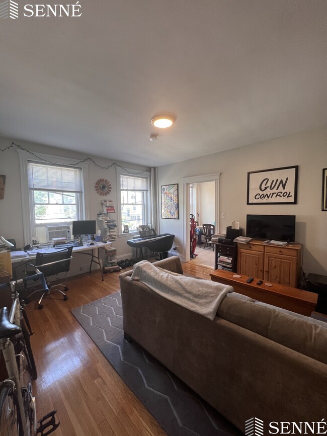 24 Langdon, Unit 7 in Cambridge, MA - Building Photo - Building Photo