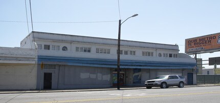 6619 Foothill Blvd in Oakland, CA - Foto de edificio - Building Photo