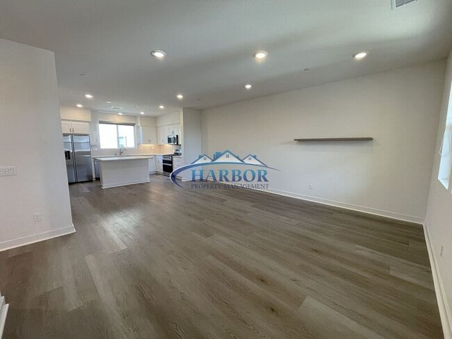 9506 Parker Ln in Gardena, CA - Building Photo - Building Photo