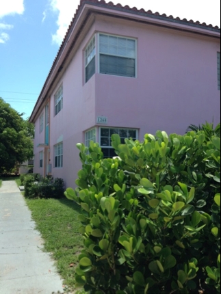 1268 Marseille Dr in Miami, FL - Building Photo