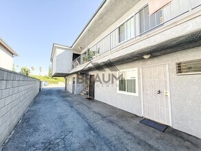 6612 Sylmar Ave in Los Angeles, CA - Building Photo - Building Photo