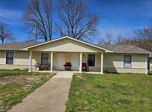 184 E 5th St in Waldron, AR - Building Photo - Building Photo