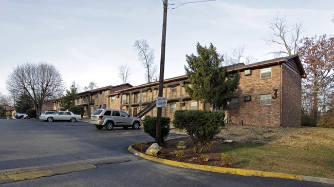 Knob Hill Apartments in Knoxville, TN - Foto de edificio - Building Photo