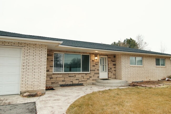 147 N 3900 E in Rigby, ID - Building Photo - Building Photo