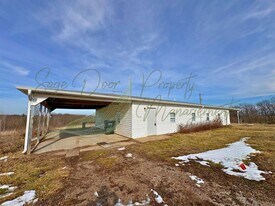 117 NE State Hwy E in Warrensburg, MO - Building Photo