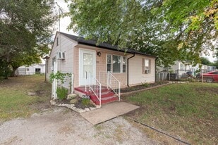 1111 S 57th W Ave in Tulsa, OK - Building Photo
