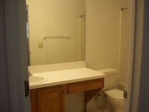 5734 SW 8th Pl in Gainesville, FL - Foto de edificio - Building Photo