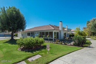 32041 Waterside Ln in Westlake Village, CA - Building Photo - Building Photo