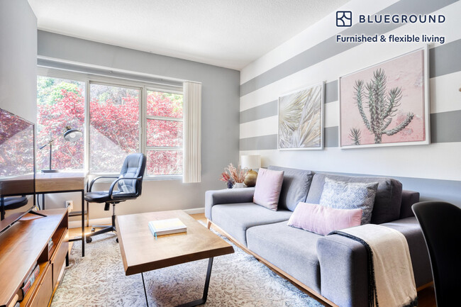 240 Lombard St