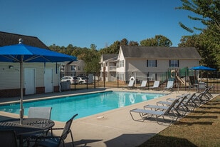 The Cove at Cloud Springs Apartment Homes in Fort Oglethorpe, GA - Building Photo