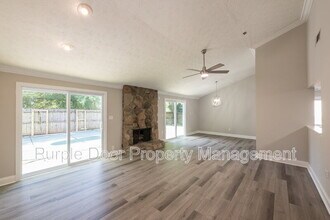 640 Singing Hills Ct in Roswell, GA - Building Photo - Building Photo