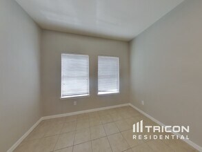 13406 Holly Vista Dr in Houston, TX - Foto de edificio - Building Photo