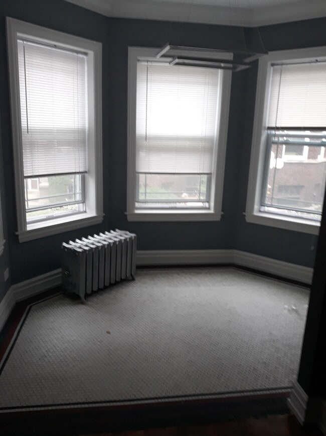 835 W Cornelia Ave, Unit 1S