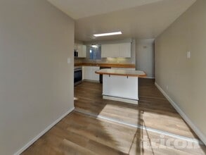 3090 Santa Ana Dr in Reno, NV - Foto de edificio - Building Photo