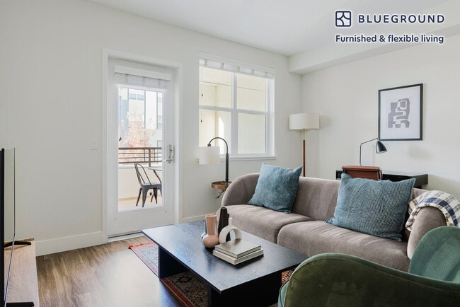 3888 Artist Walk Common