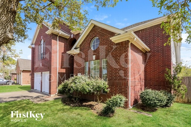 2731 Cross Tide Ln in Friendswood, TX - Foto de edificio - Building Photo