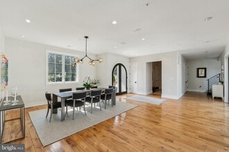 3203 Farmington Dr in Chevy Chase, MD - Building Photo - Building Photo
