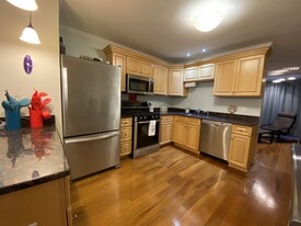 241 Prospect St, Unit 3 Apartamentos