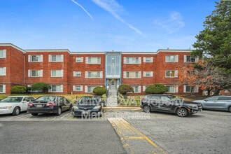 3821 Hamilton St in Hyattsville, MD - Building Photo - Building Photo