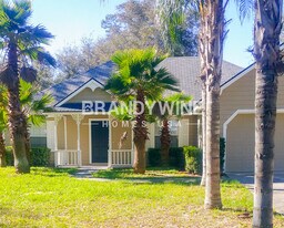 5222 Aragon Ave in De Leon Springs, FL - Building Photo