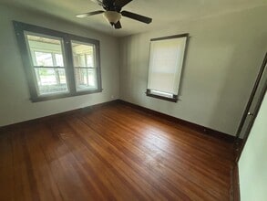 675 E Penning Ave in Wood River, IL - Building Photo - Building Photo