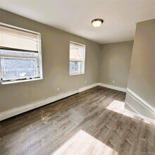 43 N Clinton St in Poughkeepsie, NY - Building Photo - Building Photo