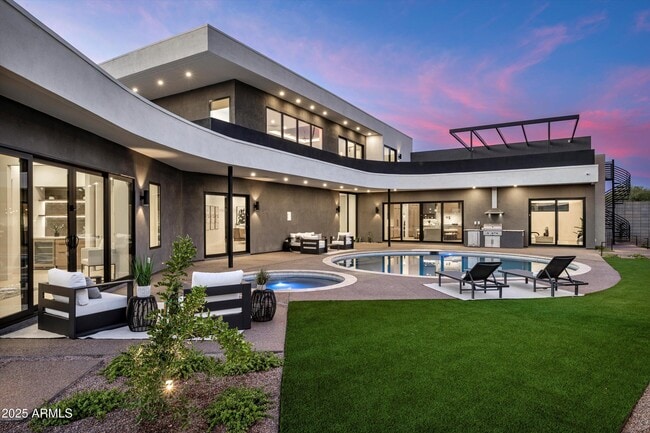 property at 1831 E Palmaire Ave