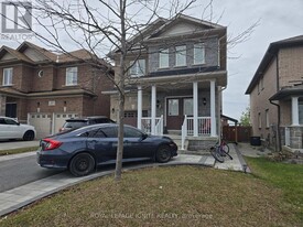 109 Hopkins Cres