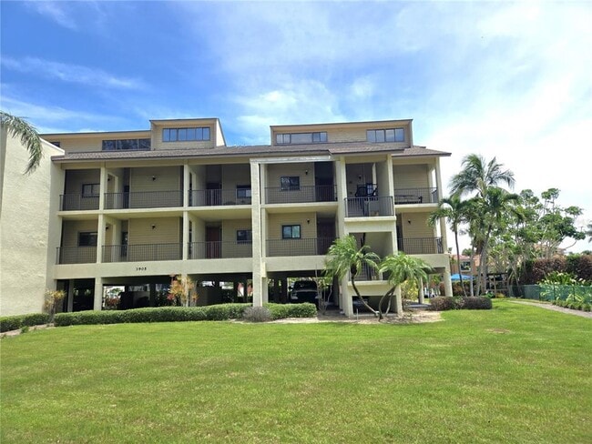 property at 3905 Mariners Walk